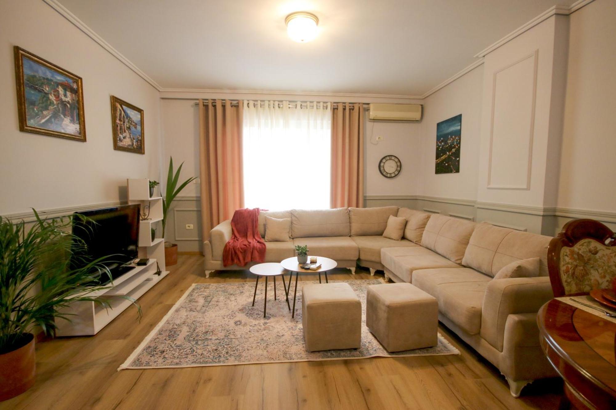 Johan'S Apartment Tiranë Eksteriør bilde